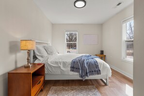 2 habitaciones, tabla de planchar con plancha y wifi gratis 