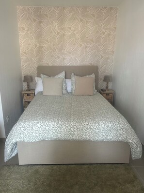 Strygejern/strygebræt, Wi-Fi, sengetøj