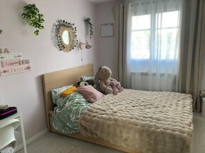 3 bedrooms, desk, iron/ironing board, WiFi - Villa 130 m² with swimming pool & large garden - Ideal for a quiet stay (Trets)