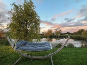 Cabin | Property grounds - Shepherd's Hut- Hot Tub- Wellness Spa- Wood Burner (Nottingham)