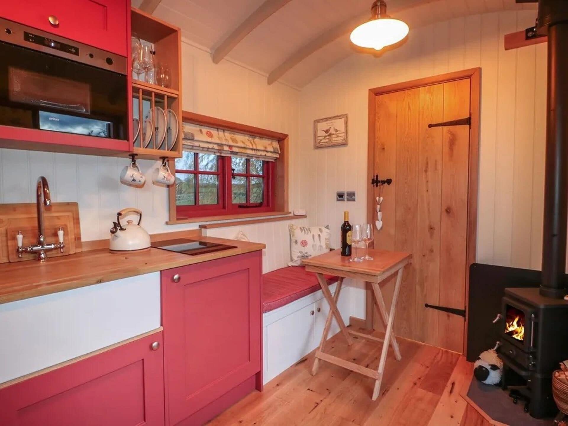 Cabin | Private kitchen | Fridge, microwave, stovetop, electric kettle
