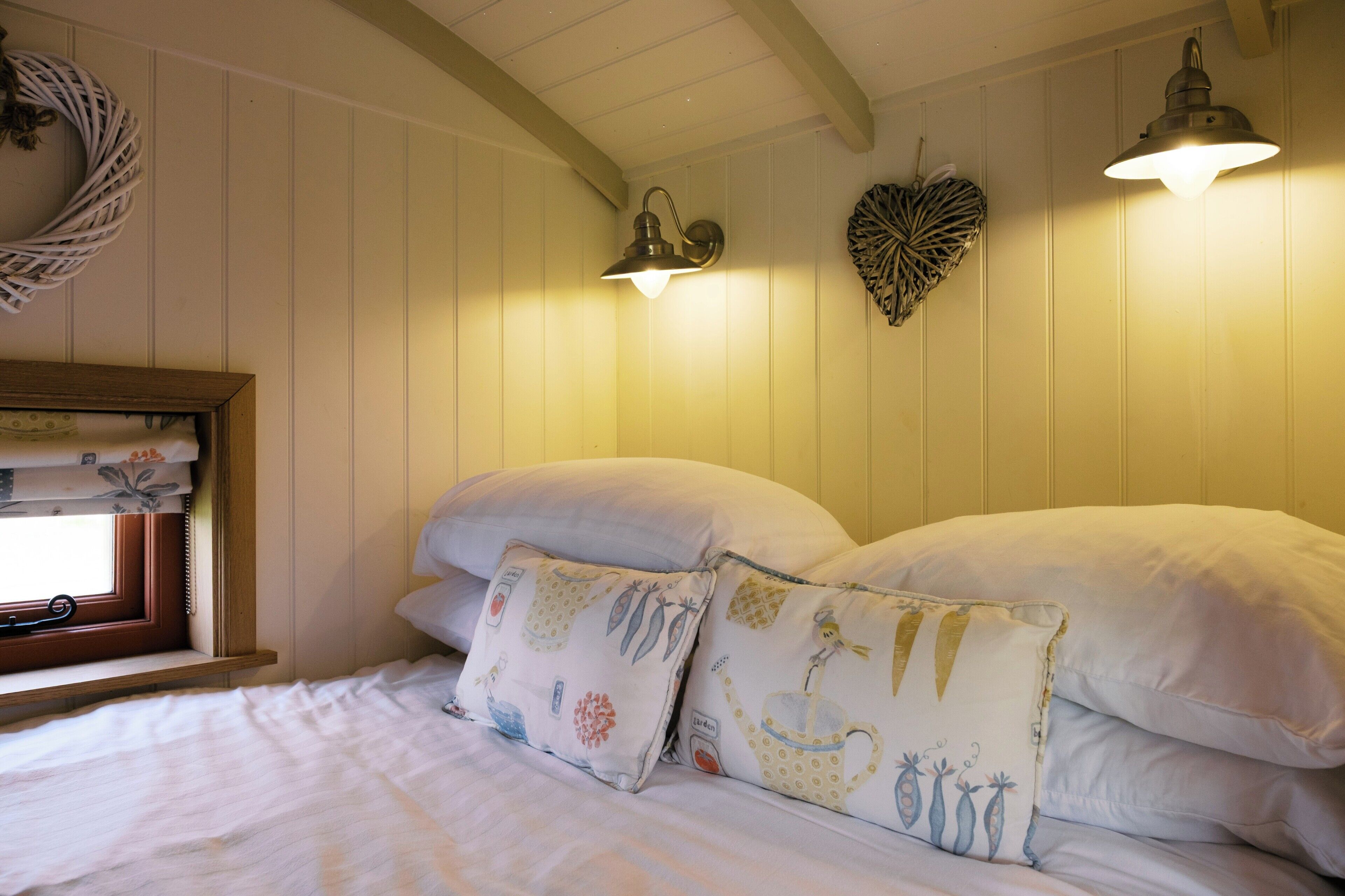 1 kamar tidur dan seprai linen