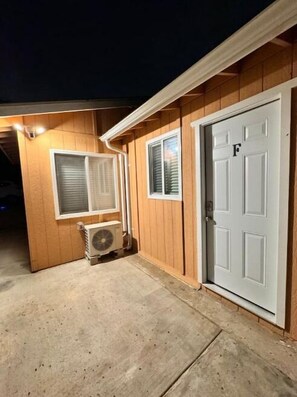 Property grounds - Newly Renovated Studio with Free Gated Parking F (El Monte)