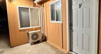 Newly Renovated Studio with Free Gated Parking F