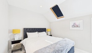 2 quartos, ferros/tábuas de passar roupa, Wi-Fi de cortesia