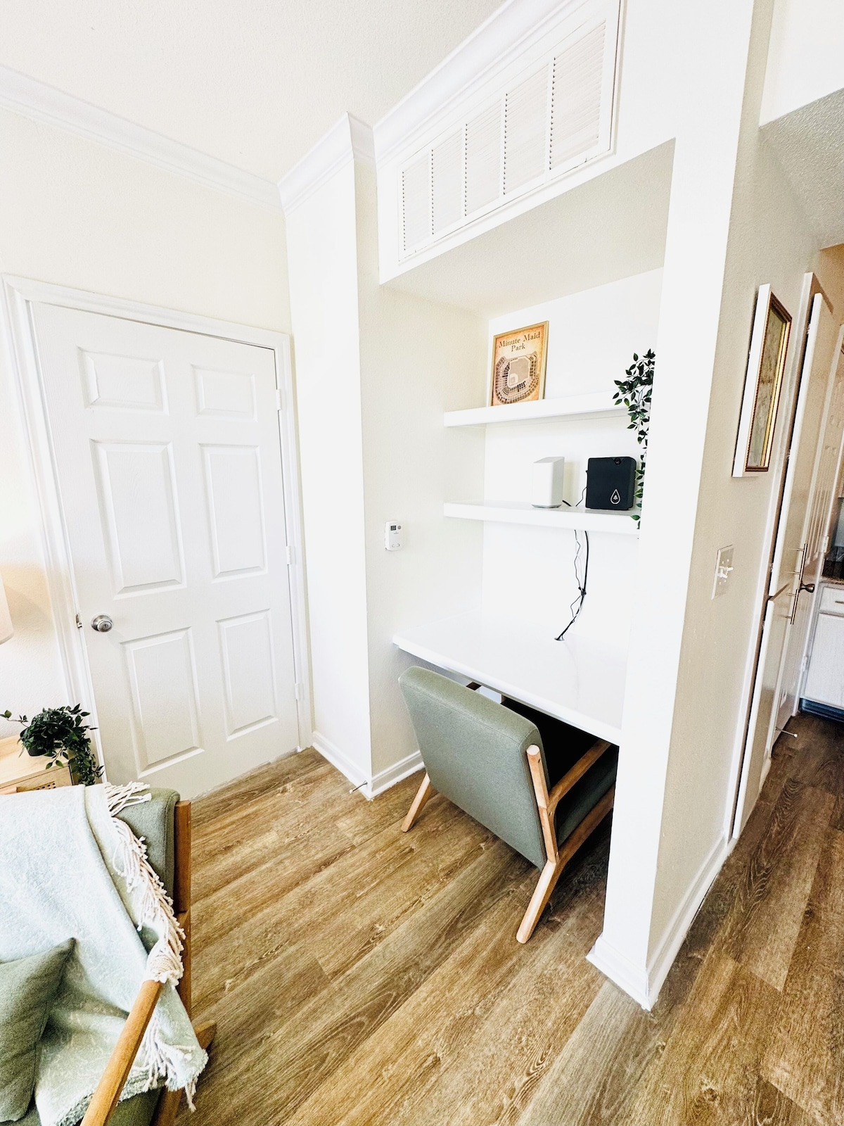 Photo 12 of Comfortable 2-bedroom apartment with High Speed WiFi in S Central Houston
