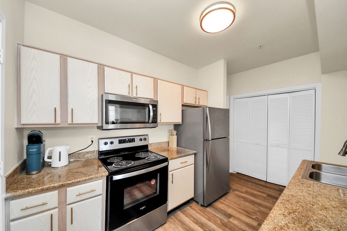 Photo 13 of Comfortable 2-bedroom apartment with High Speed WiFi in S Central Houston