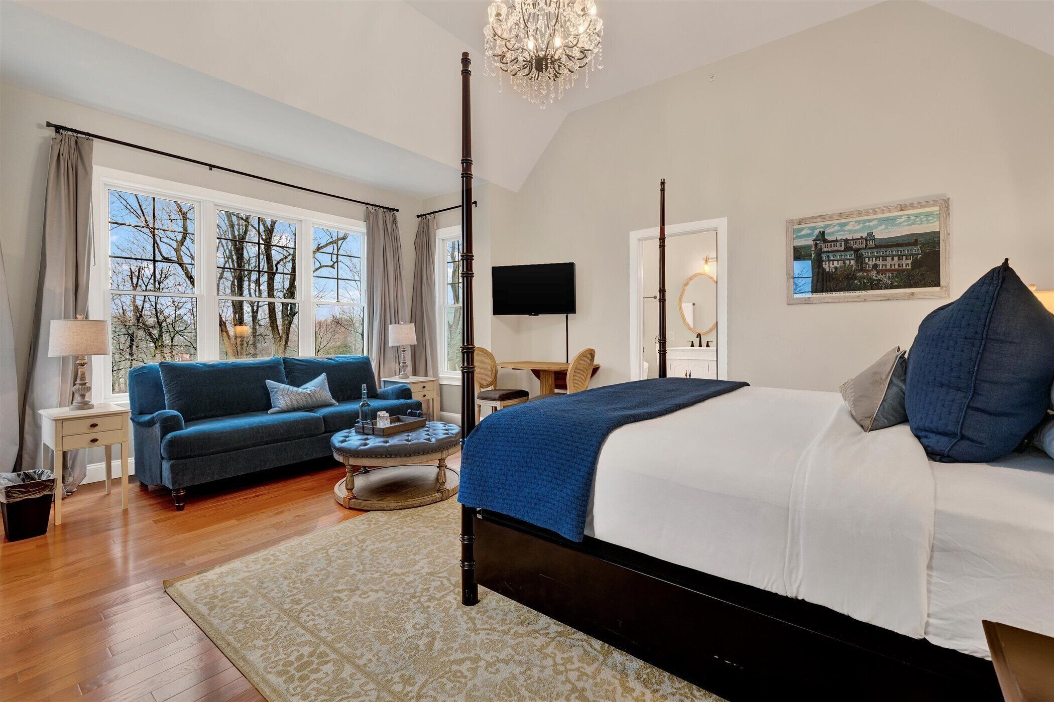 ผ้าม่านกันแสง, เตารีด/โต๊ะรีดผ้า, Wi-Fi ฟรี