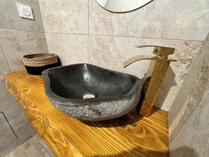 Shower, hair dryer, towels, toilet paper