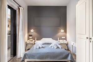 1 bedroom, iron/ironing board, travel cot, bed sheets