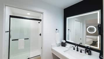 Shower, free toiletries, hair dryer, bathrobes