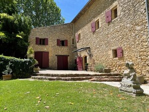 Exterior - “The Old Disco” Suite (Jouques)