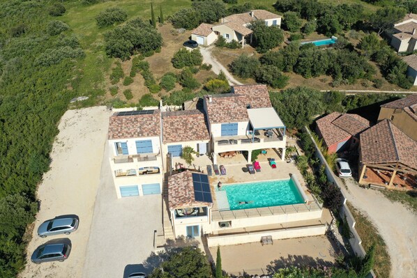 Exterior - Breathtaking view of Uzes and the Cévennes mountains (Saint-Hippolyte-de-Montaigu)