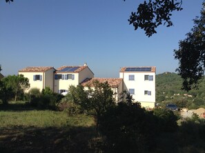 Exterior - Breathtaking view of Uzes and the Cévennes mountains (Saint-Hippolyte-de-Montaigu)