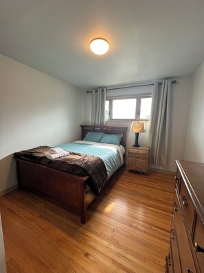 2 Schlafzimmer, Bügeleisen/Bügelbrett, kostenloses WLAN, Bettwäsche