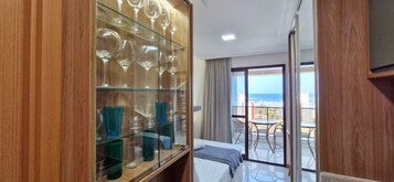 Quarto básico | Wi-Fi de cortesia, roupa de cama