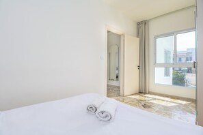 2 soverom, strykejern/-brett, wi-fi (inkludert) og sengetøy