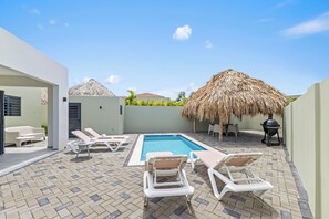 Pool - Villa Paradise with pool at mambo beach (Willemstad)