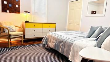 2 bedrooms, desk, free WiFi, bed sheets