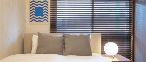 Luxury Apartment, 2 Bedrooms, Non Smoking, Kitchen | Desk, laptop workspace, iron/ironing board, free WiFi