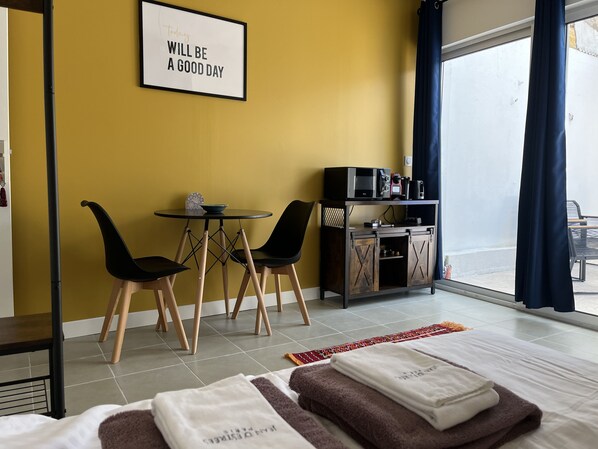 1 bedroom, WiFi, bed sheets