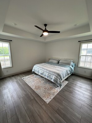 3 bedrooms, free WiFi, bed sheets - Cozy nest on Hummingbird (Dalton)