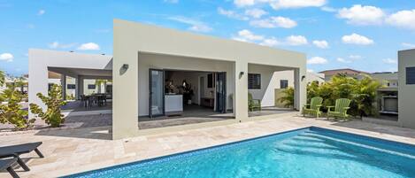 Bagian depan properti