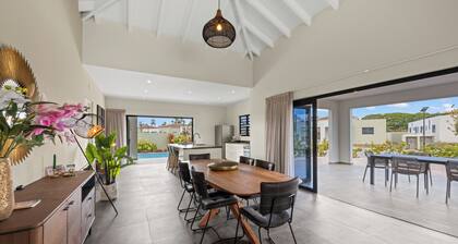 Villa Amber with pool at mambo beach