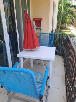 Departamento clásico, balcón | Terraza o patio