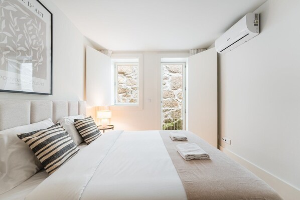 1 bedroom, iron/ironing board, Internet, bed sheets