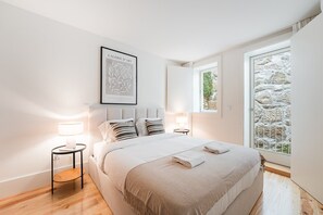 1 soverom, strykejern/-brett, internettilgang og sengetøy