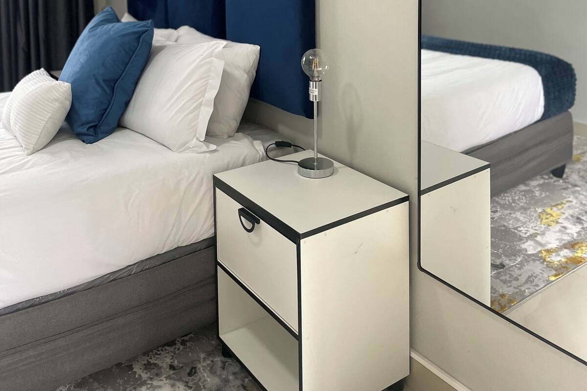 Desk, laptop workspace, iron/ironing board, free WiFi