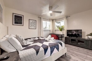 2 bedrooms, iron/ironing board, free WiFi, bed sheets