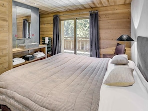 6 chambres, Wi-Fi, draps fournis