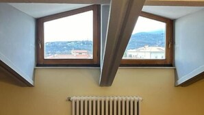 Üç Kişilik Oda, Sigara İçilmez, Küçük Mutfak | Ücretsiz kablosuz İnternet, çarşaf takımı 