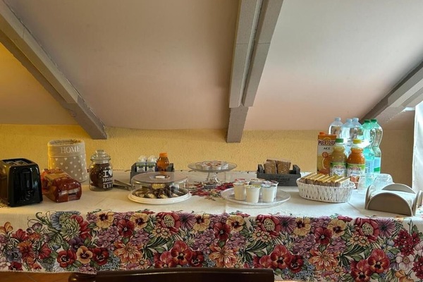 Triple Room, Non Smoking, Kitchenette | Private kitchen | Highchair