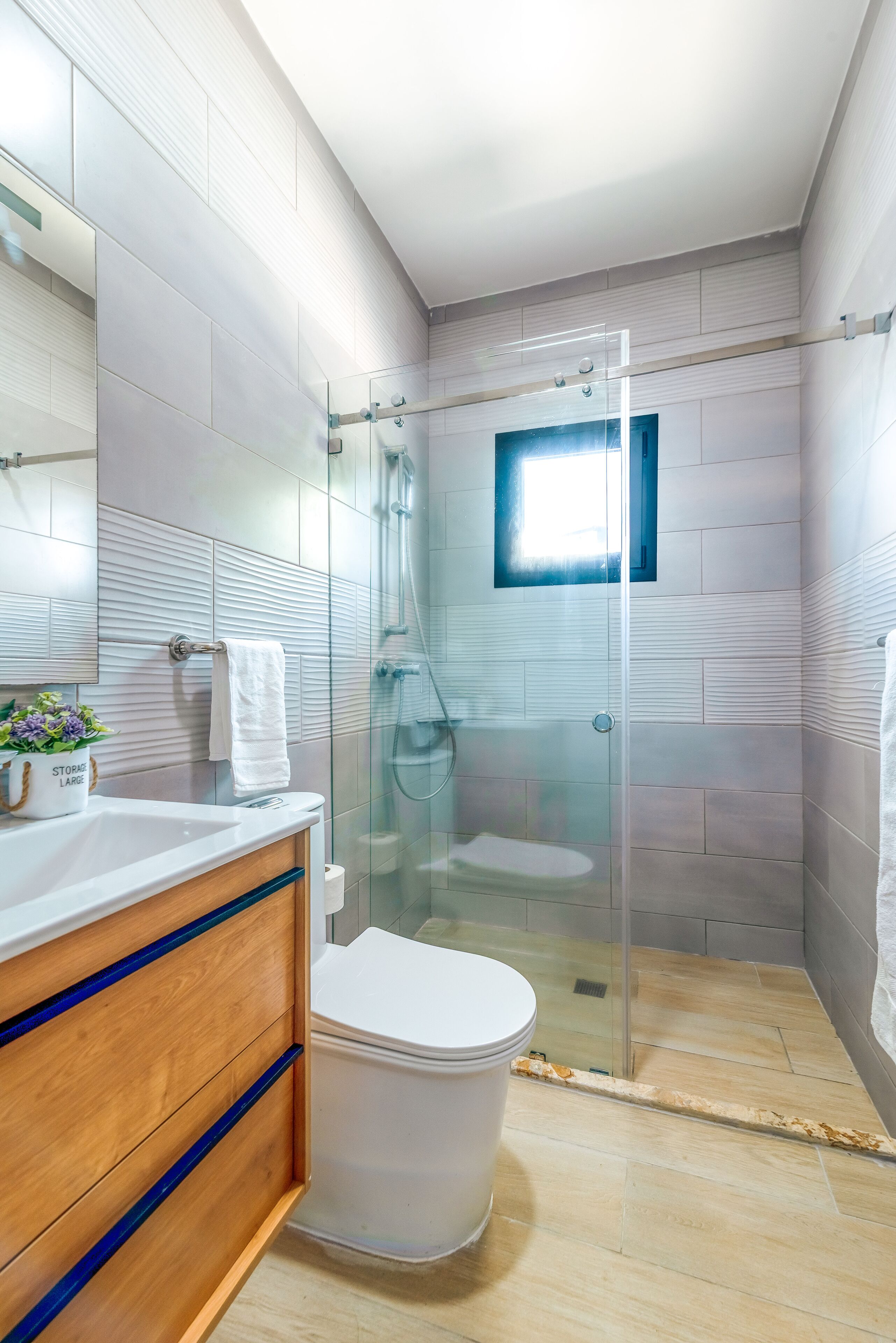 Dusche, Handtücher, Seife, Shampoo