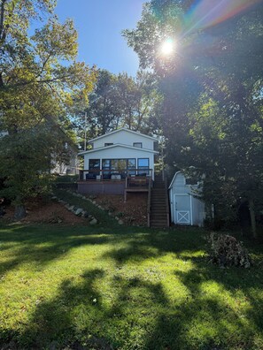 المنشأة من الخارج