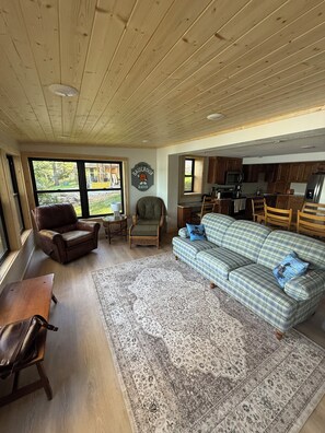 تلفزيون ذكي، مدفأة، ألعاب فيديو