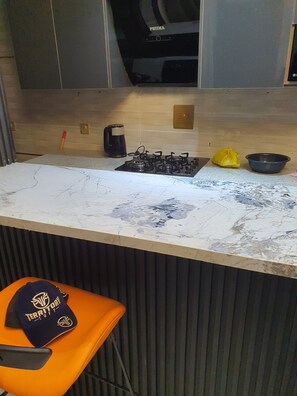 Apartment, 1 Bedroom, Non Smoking, Balcony | Private kitchen