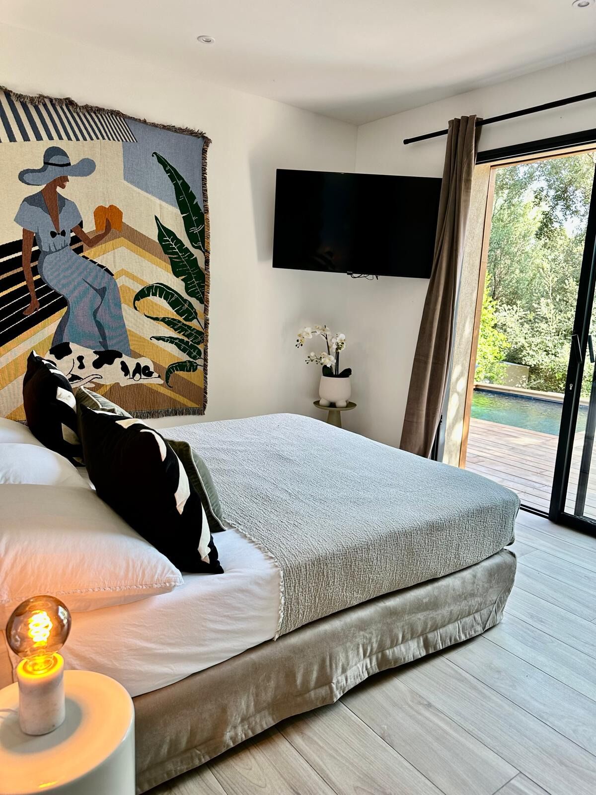 Deluxe kamer, terras, uitzicht op tuin | Een strijkplank/strijkijzer, gratis wifi