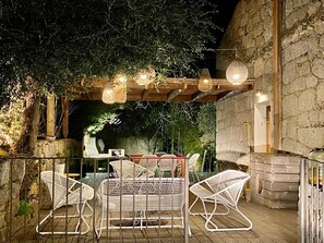 Deluxe-Villa, Terrasse, Gartenblick | Terrasse/Patio