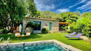 Standard Villa, Patio, Garden View | 2 bedrooms, iron/ironing board, free WiFi