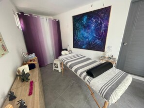 Pijat jaringan dalam, pijat olahraga, dan pijat