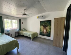 Family Studio Suite, Non Smoking, Private Bathroom | Free WiFi