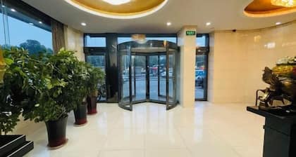 Huayi Commercial Hotel