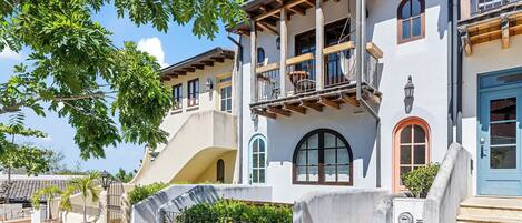 บริเวณภายนอก