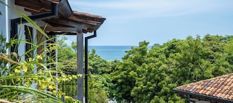 Trendy Condo with Modern Decor, Stunning Ocean Views, and Exclusive Beach Club Access