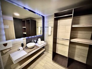 Shower, towels, soap, shampoo