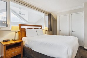 2 Schlafzimmer, Schreibtisch, Bügeleisen/Bügelbrett, kostenloses WLAN